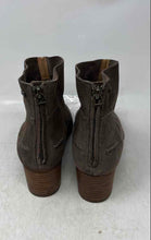 Load image into Gallery viewer, UGG Womens Brown Suede Round Toe Back Zip Block Heels Ankle Booties Size 7
