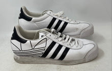 Load image into Gallery viewer, Adidas Mens Originals Samoa FV6829 White Black Sneakers Shoes Size 10.5
