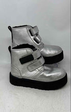 Load image into Gallery viewer, Ugg Kids Silver Leather Round Toe Ankle Winter Boots Size 4
