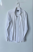 Load image into Gallery viewer, Hugo Boss Mens White Long Sleeve Slim Fit Stretch Dress Shirt Size 39/15.5
