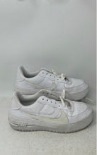 Load image into Gallery viewer, Nike Womens Air Force 1 PLT.AF.ORM DJ9946-100 White Sneaker Shoes Size 7

