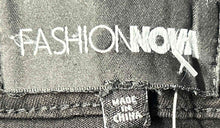 Load image into Gallery viewer, Fashion Nova Womens Black Denim Stretch Distressed Skinny Leg Jeans Size 7
