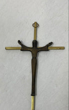 Load image into Gallery viewer, Vintage Brass Mid-Century Modern Wall Hanging Jesus Christ Crucifix Cross
