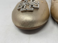 Load image into Gallery viewer, Authentic Tory Burch Womens Melinda Metallic Gold-Tone Ballet Flats Sz 8 Damaged
