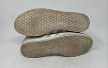 Load image into Gallery viewer, Adidas Womens Gazelle Beige And White Lace-Up Low Top Sneaker Shoes Size 8
