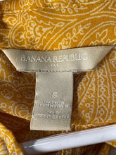 Load image into Gallery viewer, Banana Republic Womens Yellow Paisley Long Sleeve Collared Blouse Top Size Small
