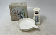Load image into Gallery viewer, IDL White Portable Diet Food Portions Weigh Skinny Scale With Bowl And Box
