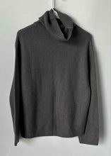 Load image into Gallery viewer, Divided By H&amp;M Womens Gray Long Sleeve Turtleneck Pullover Sweater Size XS
