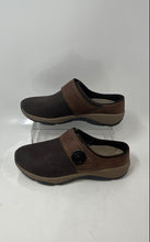 Load image into Gallery viewer, Easy Spirit Womens Sevapour3 Brown Round Toe Slip-On Mule Shoes Size 6.5M
