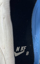 Load image into Gallery viewer, Nike Mens SB Chron 2 White Low Top Sneaker Shoes Size 8.5 No Laces
