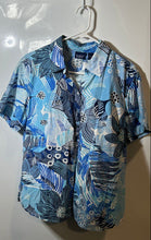 Load image into Gallery viewer, Gloria Vanderbilt Womens Blue White Floral Casual Button-Up Shirt Size Large
