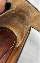 Load image into Gallery viewer, Clarks Artisan Womens Black Leather Mary Jane Wedge Pumps Ankle Strap Shoes 6.5
