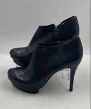 Load image into Gallery viewer, Authentic Tory Burch Womens Black Side Zip Platform Booties Size 9.5M Damaged
