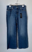 Load image into Gallery viewer, Banana Republic Womens Blue Denim Cropped Bootcut Leg Jeans Size 27/4 With Tag
