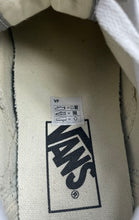 Load image into Gallery viewer, Vans Unisex Inspired Classic Off The Wall Gray White Sneaker Shoes Size M5.5 W7
