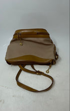 Load image into Gallery viewer, Toledano Womens Beige Leather Inner Pocket Adjustable Strap Crossbody Handbag
