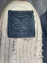 Load image into Gallery viewer, Authentic Tory Burch Womens Black Pearl Logo Espadrilles Flats 5M Worn Damaged
