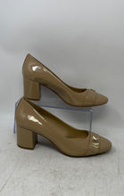 Load image into Gallery viewer, Michael Kors Womens Jilly Flex Nude Patent Leather Block Pump Heels Size 9 M
