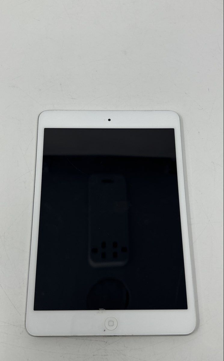 Apple iPad Mini White Model A1454 Bluetooth iOS Tablet Powers On For Parts