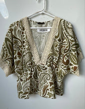 Load image into Gallery viewer, Zara Womens Green Printed Lace Trim Short Sleeve V-Neck Blouse Top Size L
