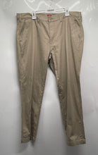 Load image into Gallery viewer, Levi's Mens XX Khaki Flat Front Pockets Relaxed Fit Tapered Chino Pants 40X32
