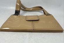 Load image into Gallery viewer, Guess Womens Beige Patent Faux Leather Inner Pocket Magnetic Shoulder Handbag
