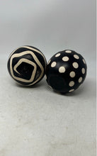 Load image into Gallery viewer, Set Of 2 Pcs Assorted Black &amp; White Printed Ceramic Home Decorative Sphere Balls

