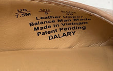 Load image into Gallery viewer, Naturalizer Womens Beige Leather Kitten Slingback Sandals Size 7.5M
