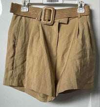 Load image into Gallery viewer, H&amp;M Womens Khaki Pockets Stretch Belted Bermuda Shorts Size 6
