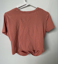 Load image into Gallery viewer, Zara Womens Pink Twist Front Short Sleeve Pullover Cropped T-Shirt Size Small
