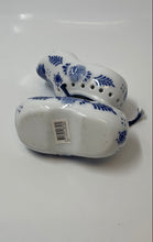 Load image into Gallery viewer, Delft White Blue Decor Ceramic Collectible Figurine Holland Mini Shoes Set 2 Pcs
