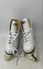 Load image into Gallery viewer, Riedell Girls 10W White Winter Sports Lace-Up Ice Figure Skates Size 3
