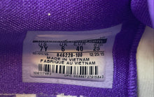Load image into Gallery viewer, Nike Boys KD 8 846228-100 White And Purple Lace-Up Basketball Shoes Size 7Y
