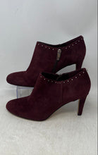 Load image into Gallery viewer, Vince Camuto Womens Channa Burgundy Stiletto Heel Ankle Booties Size 10M
