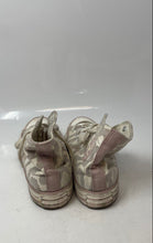 Load image into Gallery viewer, Converse Boys Chuck Taylor All Star Hi Beige Nude Camouflage Sneakers Shoes Sz 4
