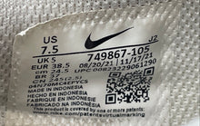 Load image into Gallery viewer, Nike Womens Court Royale 749867-105 White Low Top Lace-Up Sneaker Shoes Size 7.5
