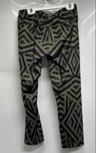 Load image into Gallery viewer, Lululemon Athletica Womens Dark Green Black Geometric Cropped Leggings Size 6
