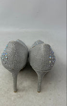 Load image into Gallery viewer, Rck Bella Womens Silver Glitter Rhinestone Embellished Stiletto Pumps Heels 7.5
