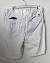 Load image into Gallery viewer, Armani Exchange Mens White Pockets Flat Front Chino Short Size 33
