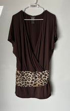 Load image into Gallery viewer, Vince Camuto Womens Brown Animal Print Short Sleeve Swim Cover Up Size Medium
