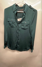 Load image into Gallery viewer, Banana Republic Womens Green Pockets Long Sleeve Blouse Top Size XS
