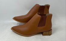 Load image into Gallery viewer, Di Bella Womens Brown Leather Square Toe Pull-On Ankle Boots Size US 8 EUR 39
