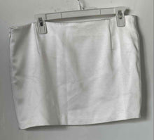 Load image into Gallery viewer, Zara Womens White Pockets Side Zip Short Length Mini Skirt Size Medium
