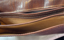 Load image into Gallery viewer, Vera Pelle Womens Dark Brown Leather Saddle-Style Flap Crossbody Handbag
