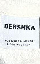 Load image into Gallery viewer, Bershka Mens White Short Sleeve Crew Neck Regular Fit Graphic T-Shirt Size M
