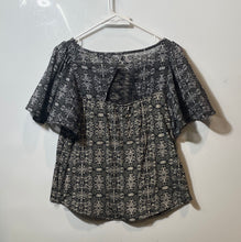 Load image into Gallery viewer, Lucky Brand Womens Black Gray Geometric Print Flutter Sleeve Blouse Top Size S
