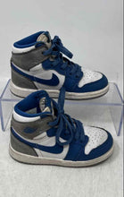 Load image into Gallery viewer, Nike Kids Air Jordan 1 Retro OG High White Blue Lace-Up Sneaker Shoes Size 8C
