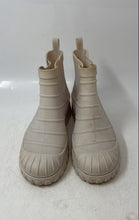 Load image into Gallery viewer, Grendene Kids Beige Barbie Round Toe Slip-On Ankle Boots Size 4
