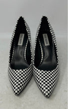 Load image into Gallery viewer, Steve Madden Womens Vala Black White Slip-On Stiletto Pump Heels Size 8.5

