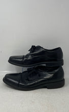 Load image into Gallery viewer, Van Heusen Mens Black Leather Cap Toe Lace-Up Oxford Dress Shoes Size 9M
